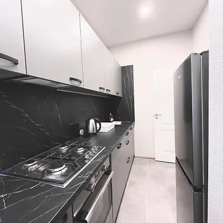 شقة 一one Home一flat In Centrs *